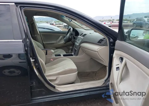 2009 Toyota Camry Le z USA, uszkodzony, nr VIN 4T4BE46K09R118471